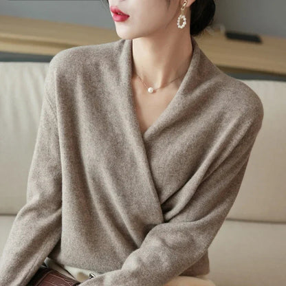 Darian | Men’s Premium Wool V-Neck Sweater